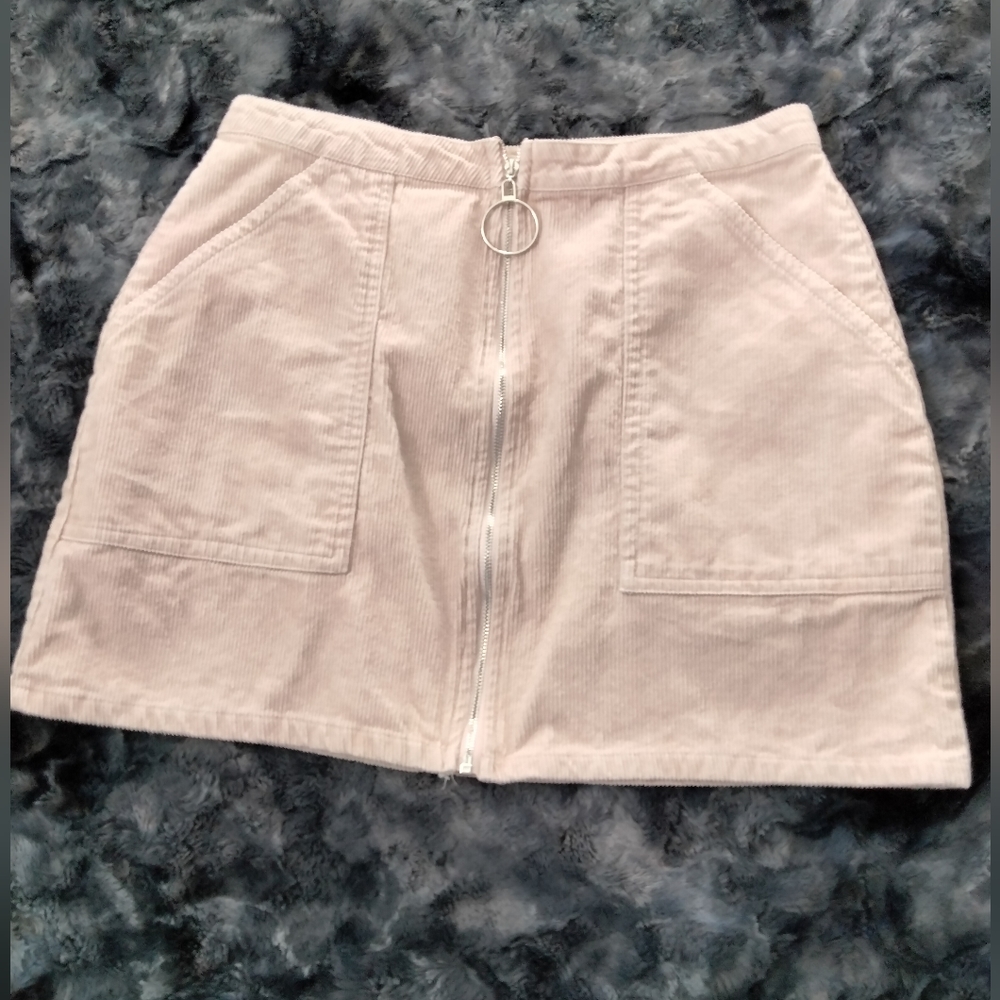 Chole and Katie, dusty pink corduroy skirt. Size:L